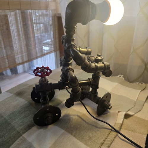 Art table lamp