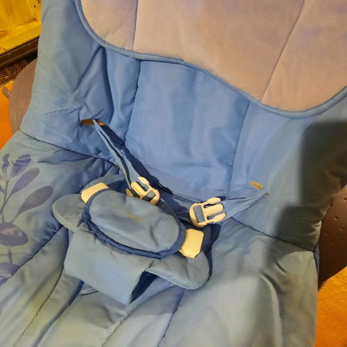 Bébé Confort baby rocker blue with recline and safety belt