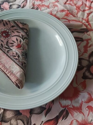 Rotonda tablecloth with 6 napkins like new