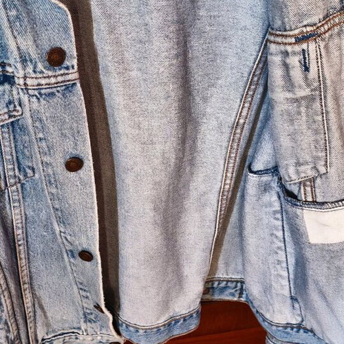 Levis jacket men's used, blue, size L with minor sleeve wear