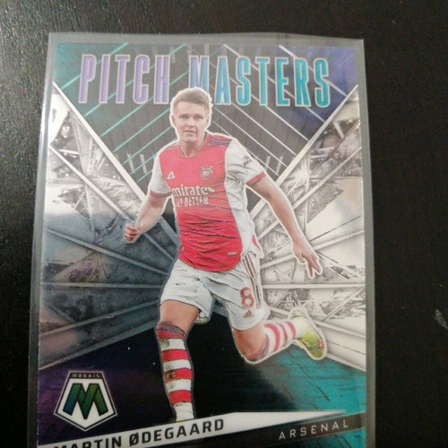 Martin Odegaard 2021-22 Panini Mosaic Premier League card like new