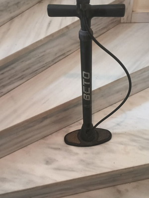 Beto floor pump used in very good condition