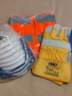 Work set with safety vest, gloves and 10 FFP2 masks new
