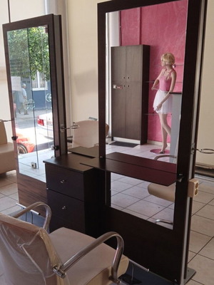 Hair Salon Mirrors like new, set of two
