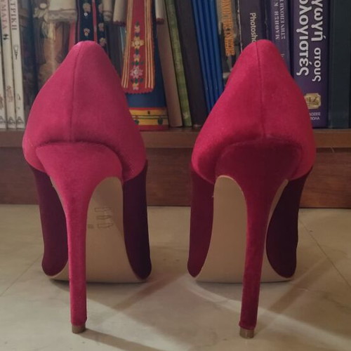 Blondie red velvet stiletto heels new, size 39
