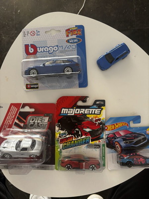 Die-Cast Car Models Pack of 5 – Bburago, Majorette, Hot Wheels