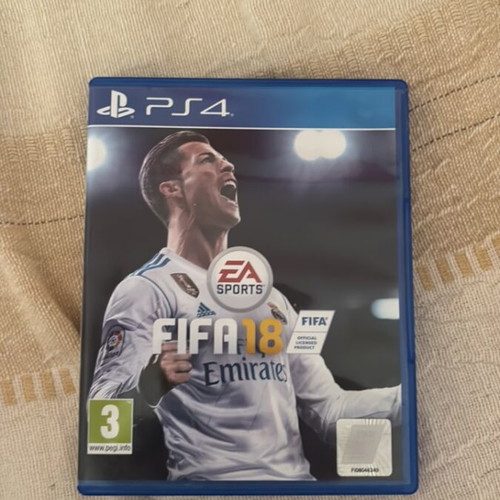 FIFA 18 PlayStation 4 game like new