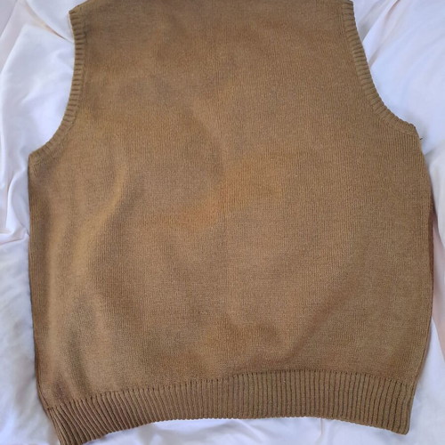 Men's vest camel color V-neck wool medium-large like new winter garment