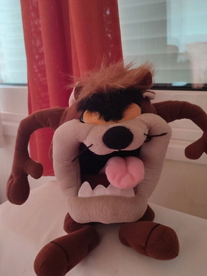 TAZ stuffed toy from Looney Tunes like new, original