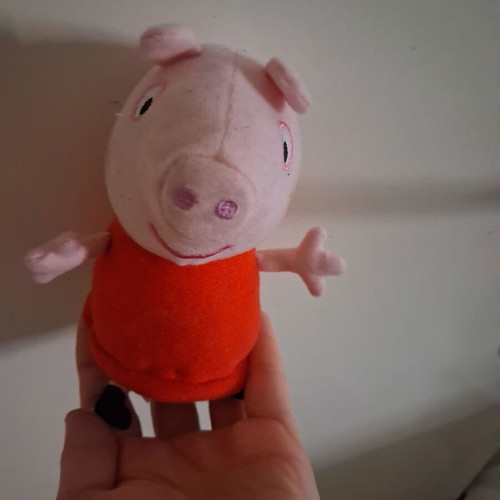 Peppa Pig and George plush toys with sound mechanism