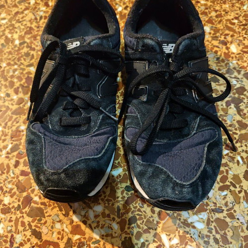 New Balance athletic shoes size 39 used, black
