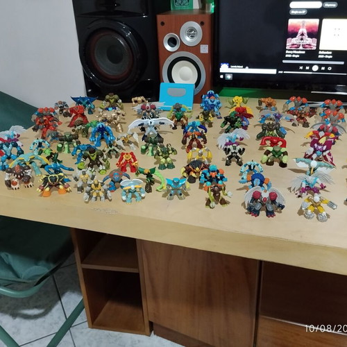 Gormiti mega collection like new, 86 figures