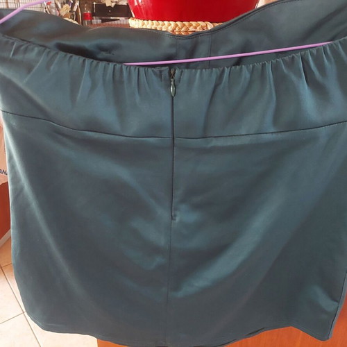 BSB Strapless Satin Top Size 44 Cypress Green Like New
