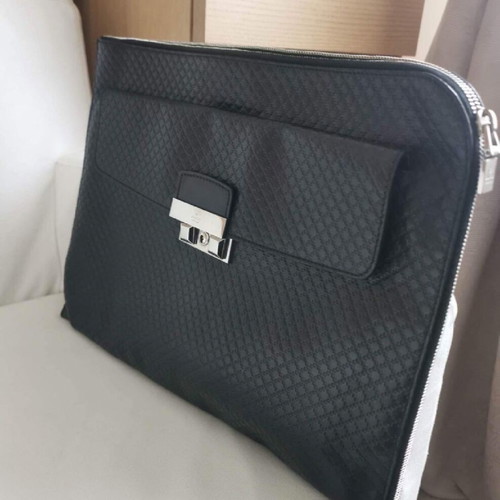 Δερμάτινος φάκελος Gucci σαν καινούργιος, μαύρος, χειρός