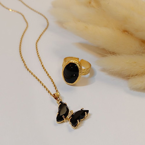 Butterfly set new with stainless steel chain and brass ring