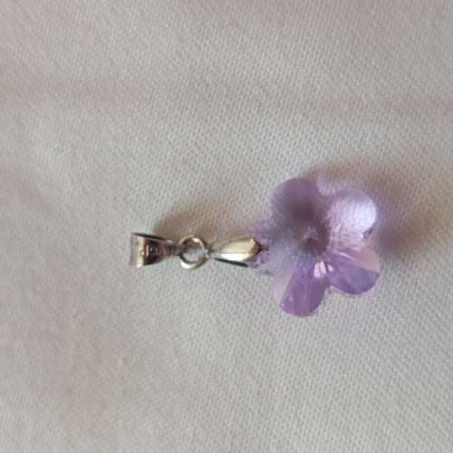 Swarovski purple flower crystal pendant like new