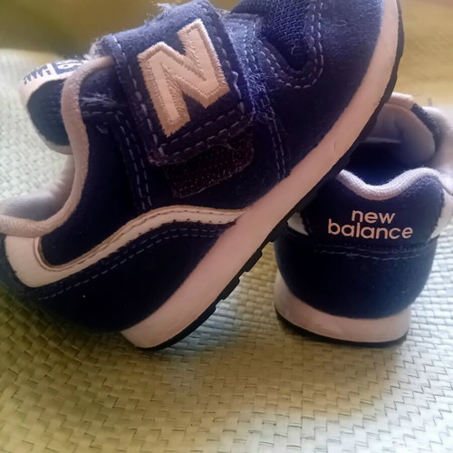 New Balance kids shoes size 20.5, like new