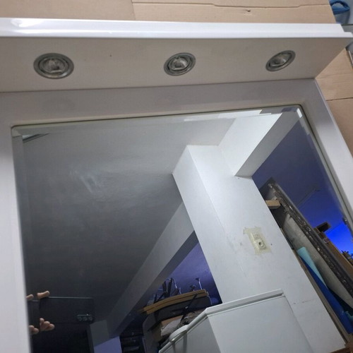 Bathroom mirror used
