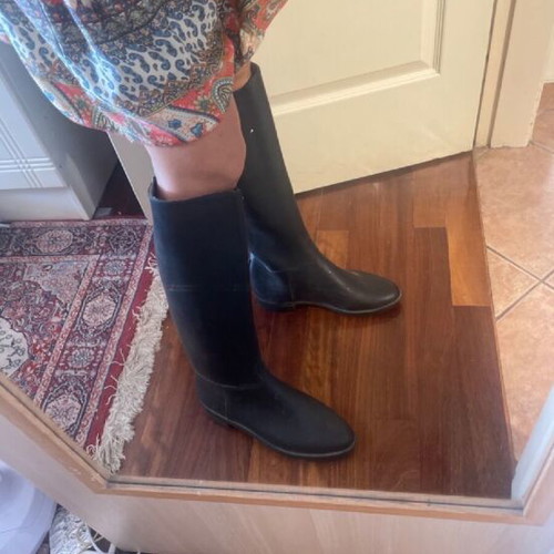 Black women's unisex boots like new, size 42