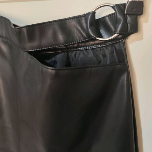 Mini skirt black faux leather XS new with ring detail