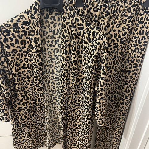 Tiger print set like new, black and beige