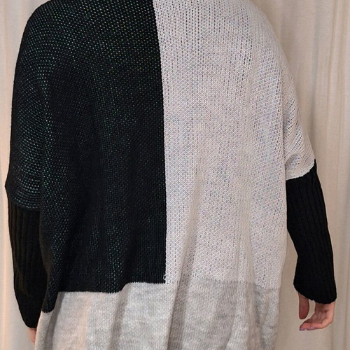 Turtleneck sweater like new, black and white, one size