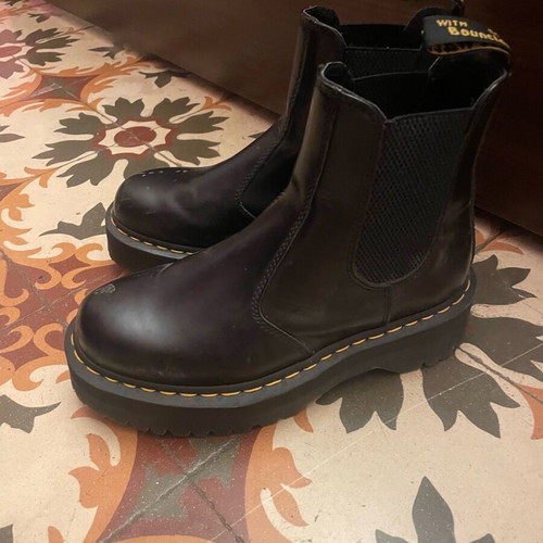Dr. Martens Chelsea boots polished smooth black like new, size 39