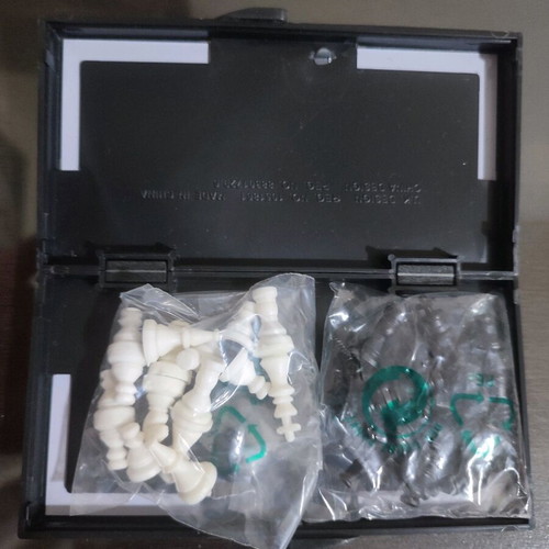 Mini Portable Pocket Magnetic Chess Like New