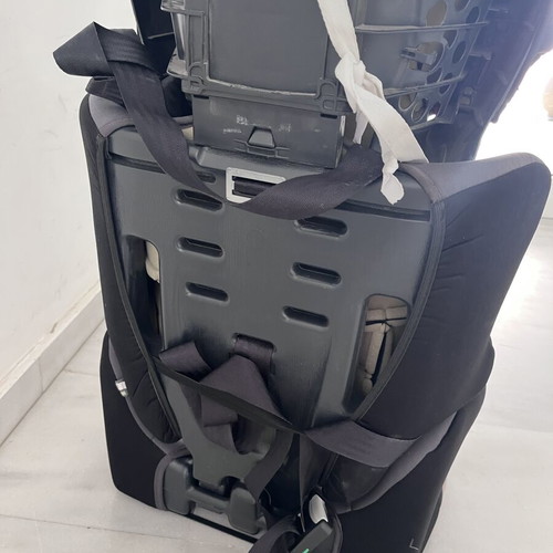 Booster car seat with detachable back 18-36 kg like new