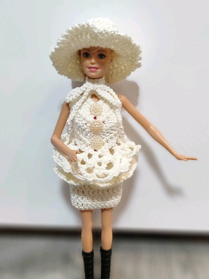 Handmade knitted dress for Barbie like new, set with hat