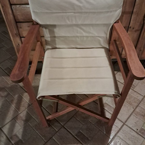 Director chair like new with removable washable fabric