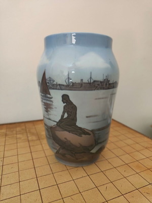 Royal Copenhagen vase #4576 The Little Mermaid Langelinie
