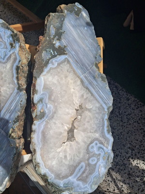 Geode with agate and quartz from Eastern Rhodopes, new, large half 13 kg