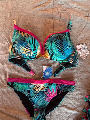 Luna bikini set new, balconet bra 95C with XL or XXL slip