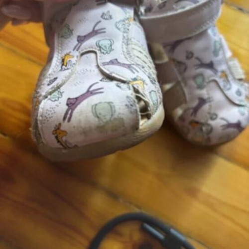Geox kids sandals used size 23 pink with animal designs and wear