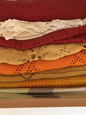 Kouvertes - Chramia blankets like new, multiple pieces