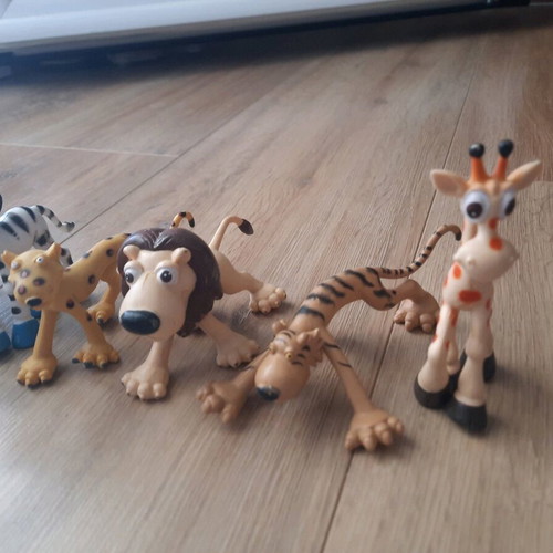 Plastic animal figures like new, set of 6
