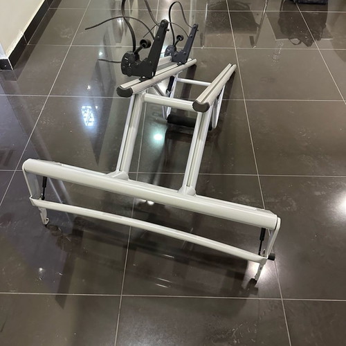 BMW Z4 ski/snowboard rack used in excellent condition
