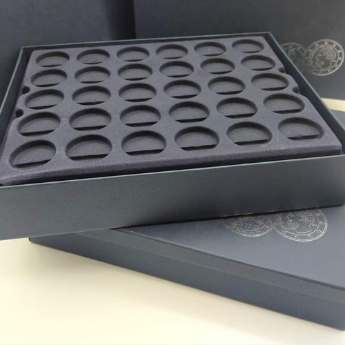 Velvet luxury case for 90 collectible two-euro coins new
