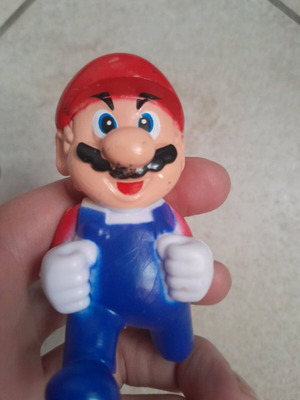 Φιγούρα Super Mario μεταχειρισμένη σε καλή κατάσταση