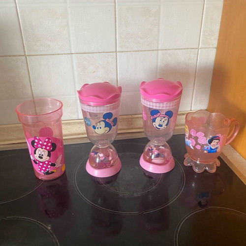 Disney plastic cups like new, set of 4