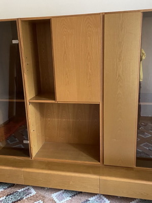 Composite bookshelf like new, solid wood with display and bar