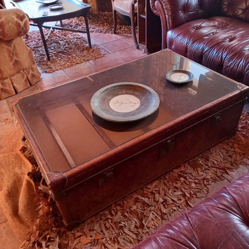 Handmade leather coffee table trunk used with reclining English design