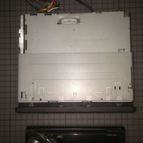 JVC KD-G322 car radio cassette player like new