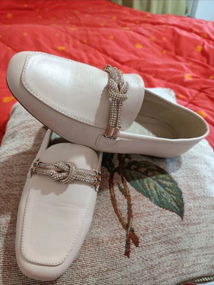 Shoes size 40 new, beige