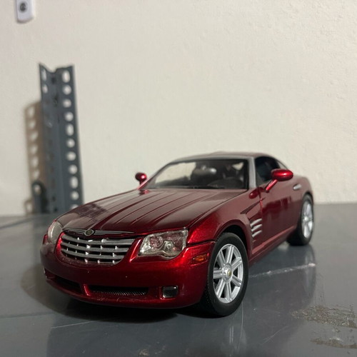 1:18 model car red like new