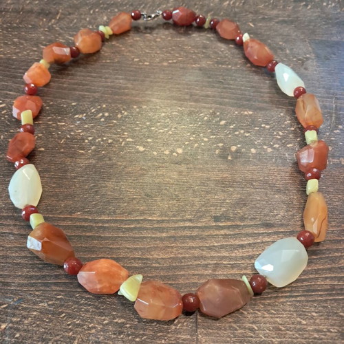Carnelian and Agate Necklace like new, 60cm length