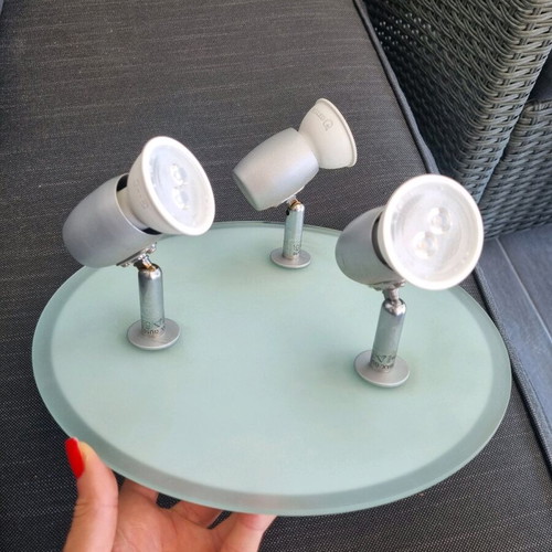 Ceiling light with 3 adjustable spot lamps and frosted glass like new