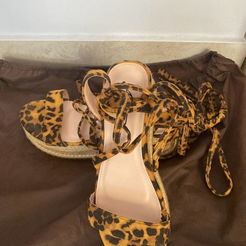 Leopard flatforms Mulanka used with straps, size 40
