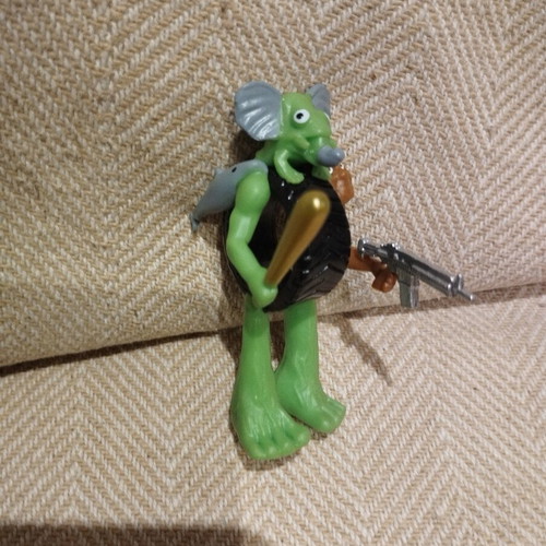Brainrot figure like new